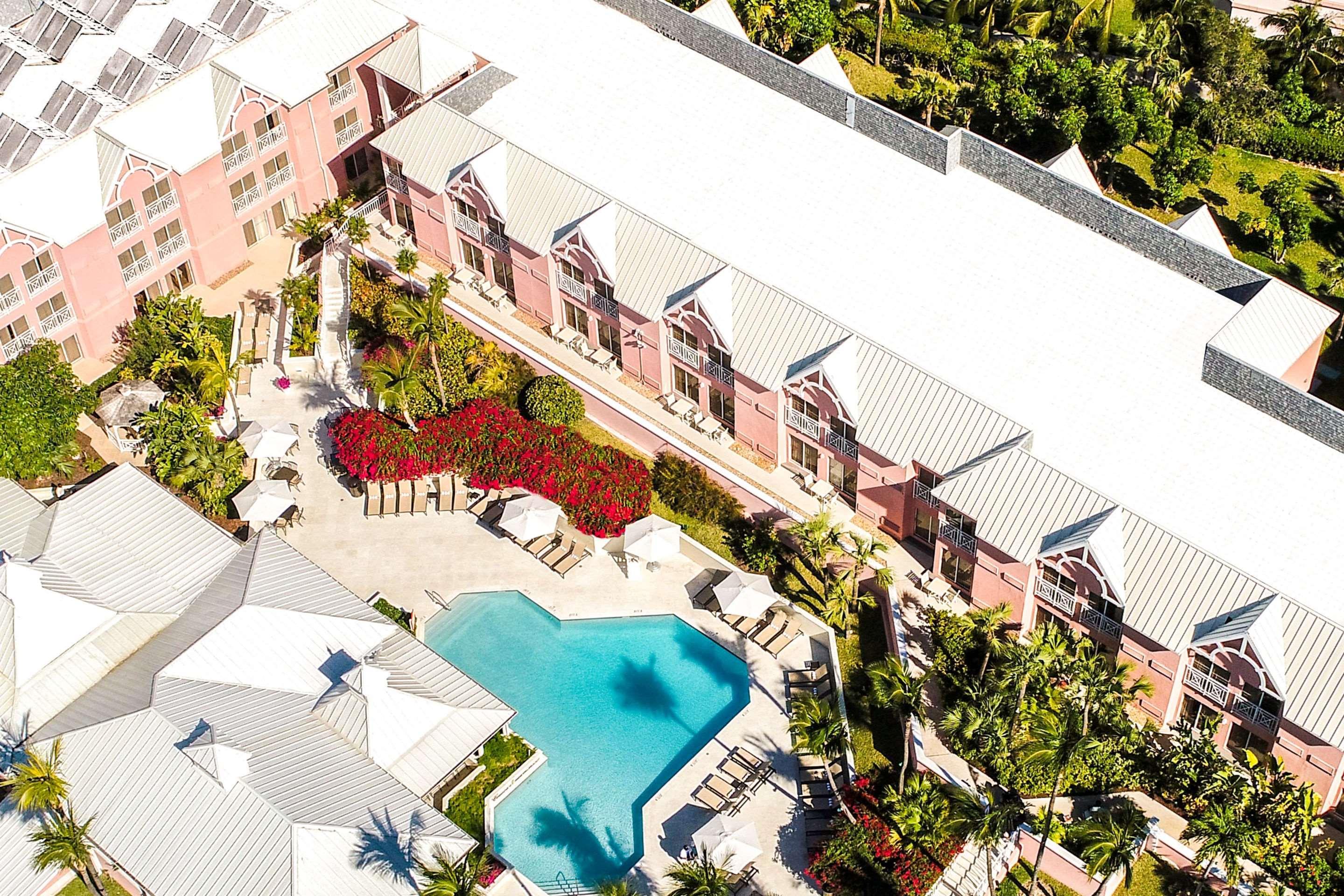 Comfort Suites Paradise Island Creek Village Zewnętrze zdjęcie
