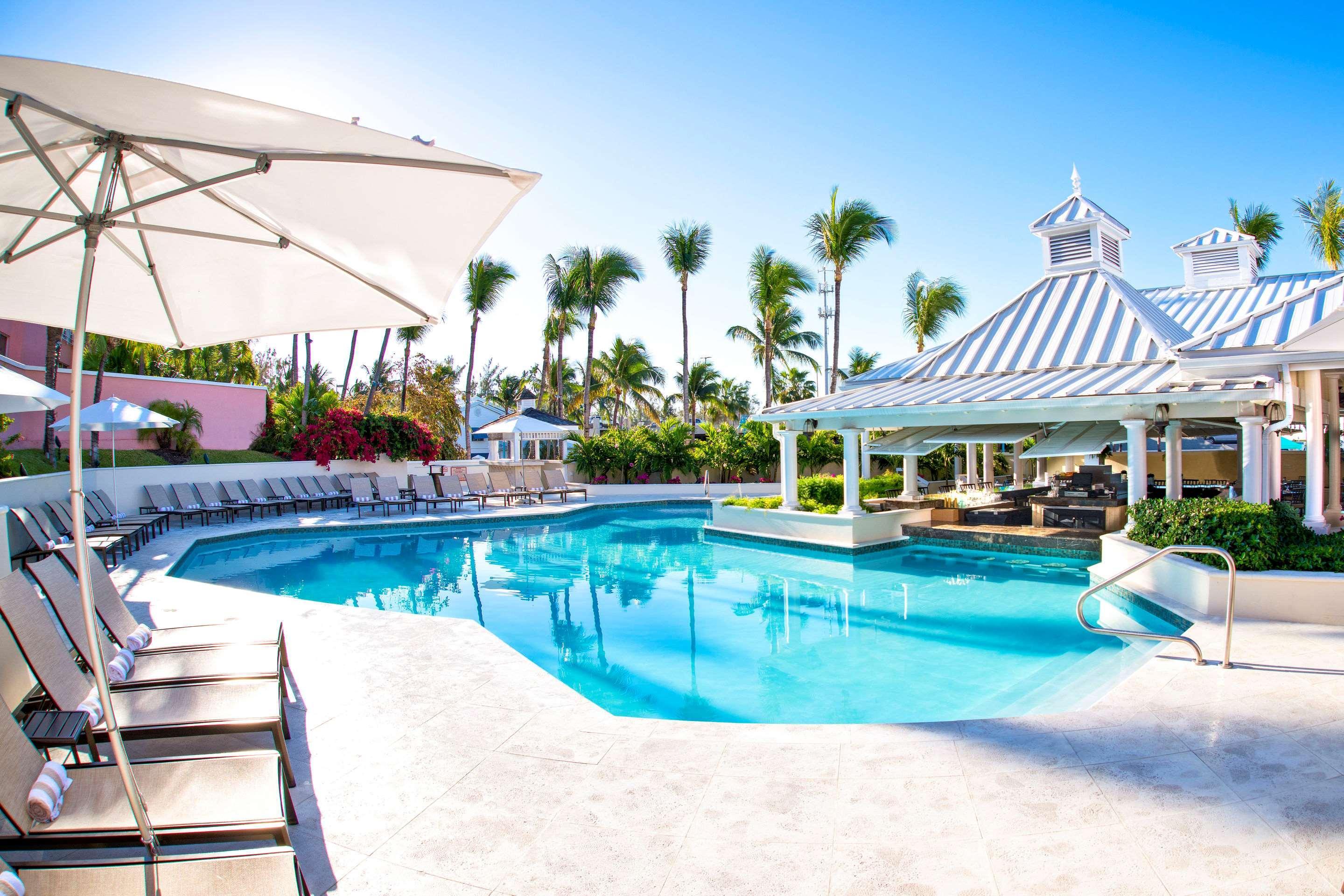 Comfort Suites Paradise Island Creek Village Zewnętrze zdjęcie