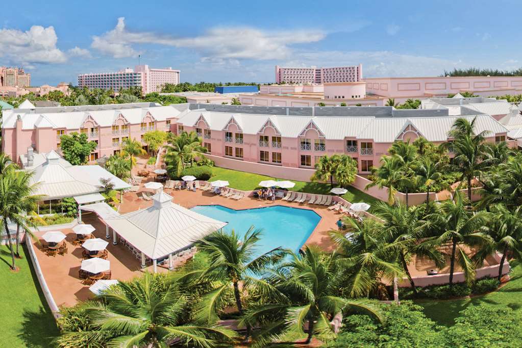 Comfort Suites Paradise Island Creek Village Zewnętrze zdjęcie